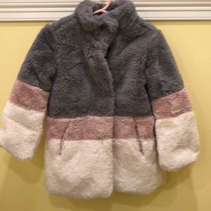 Girl faux fur coat 4T